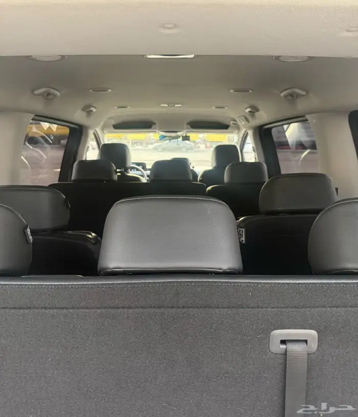 هونداي استاريا 2022 ديزل 12 راكب شبه جديد للبيع 12