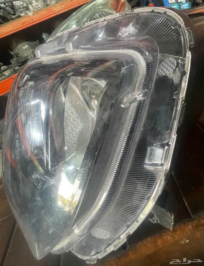 للبيع شمعه سياره كريتا 2024الجهه اليمين 0