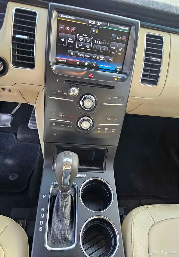 للبيع فورد فلكس موديل 2014 فل كامل 24