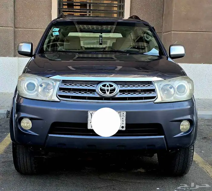 جيب تويوتا فورتشنر 2010 2