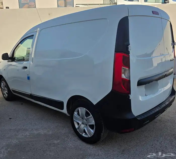 رينو دوكر فان 2022 حبتين نضيف بنزين 17