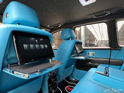 Rolls-Royce Cullinan black badge 2025 index