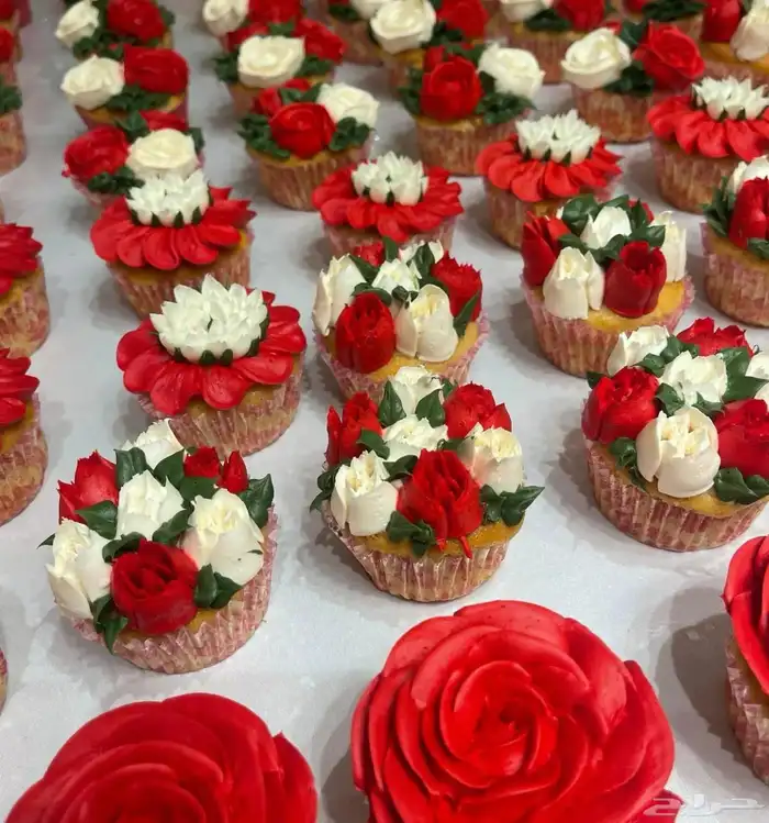 كب كيك على شكل بوكية ورد 2