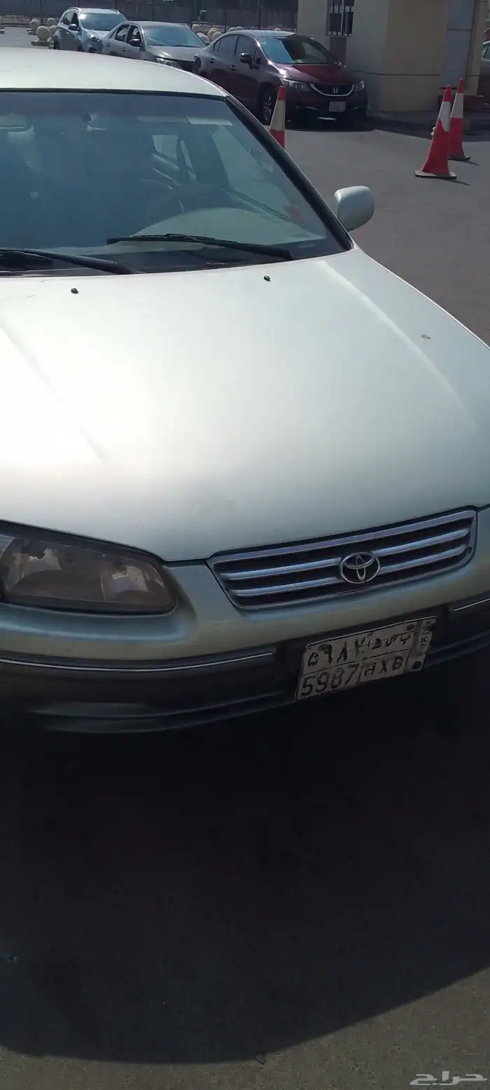 كامري 2002 قير عادي للبيع علا سوم 0