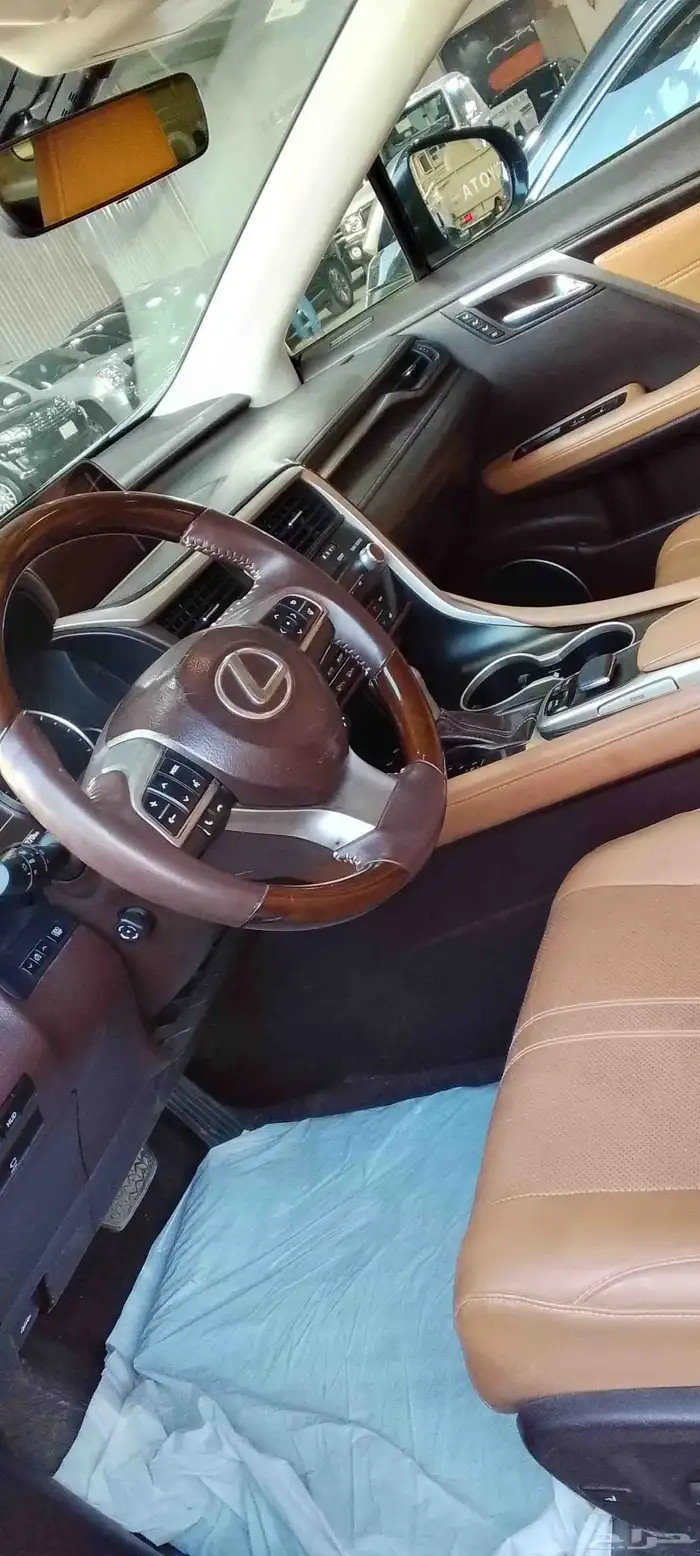 لكزس اركس موديل 2018 5