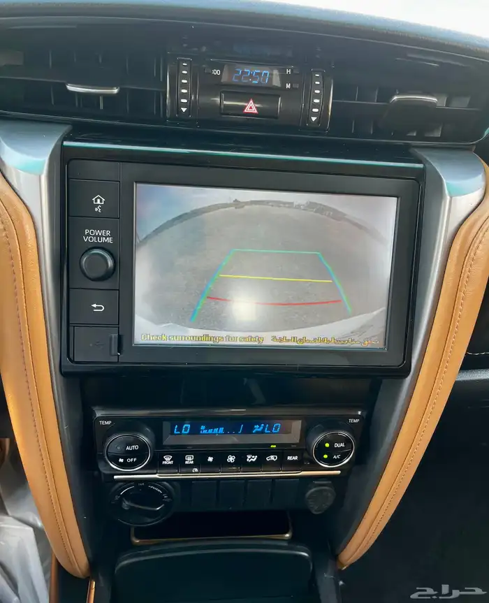 تويوتا فورتشنر Vx بنزين موديل 2022 19