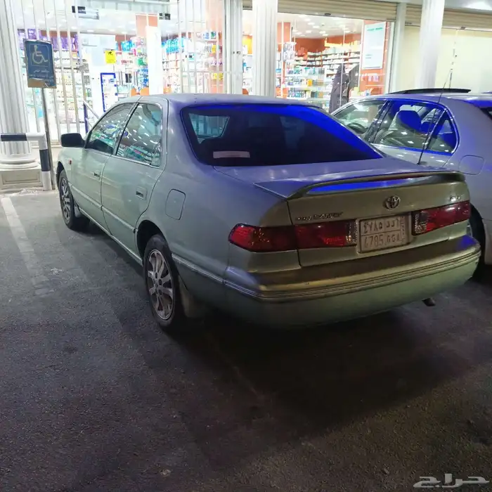 كامري موديل 2000 مكينه جير نظيفه البدي يحتاج له تجديد ا 2