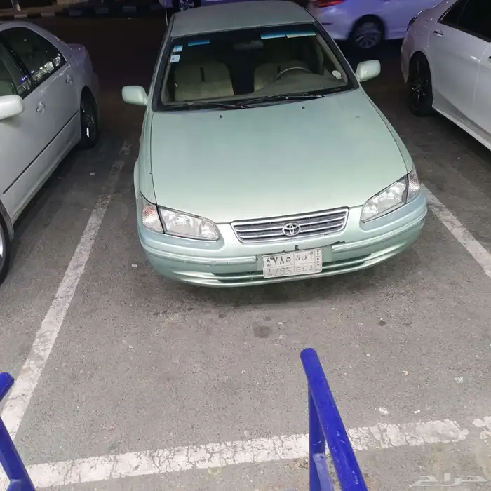 كامري موديل 2000 مكينه جير نظيفه البدي يحتاج له تجديد ا 3