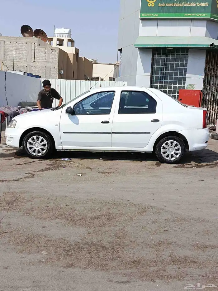 رينو لوجان 2012 4