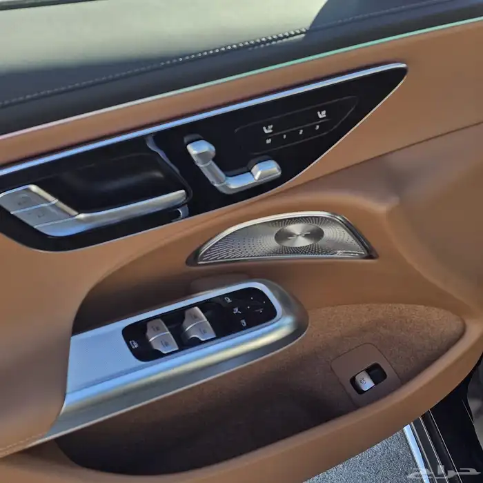 مرسيدس e300 4matic amg كوري اعلي مواصفه متاحه للتعاقد 8