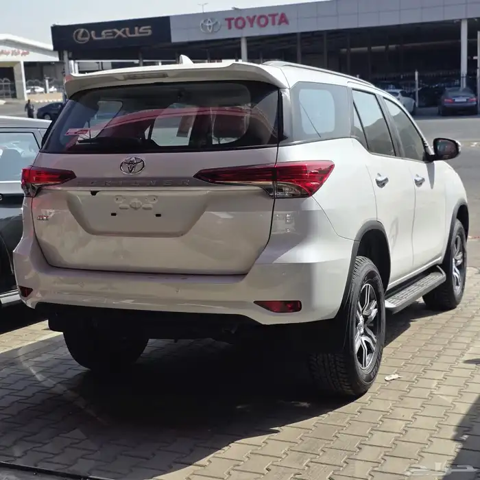 تويوتا فورتشنر GL2 دبل بنزين 2025 اقل سعر 3