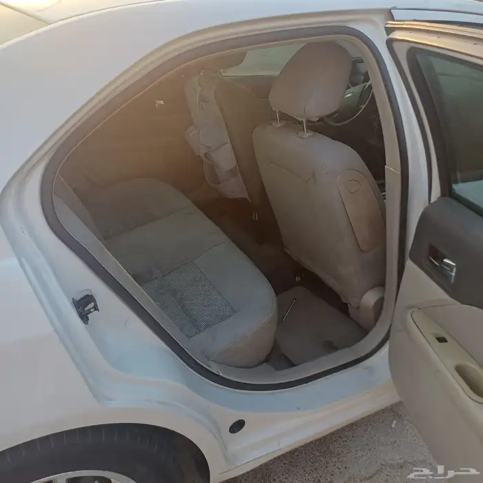 فورد فيوجن 2010 1