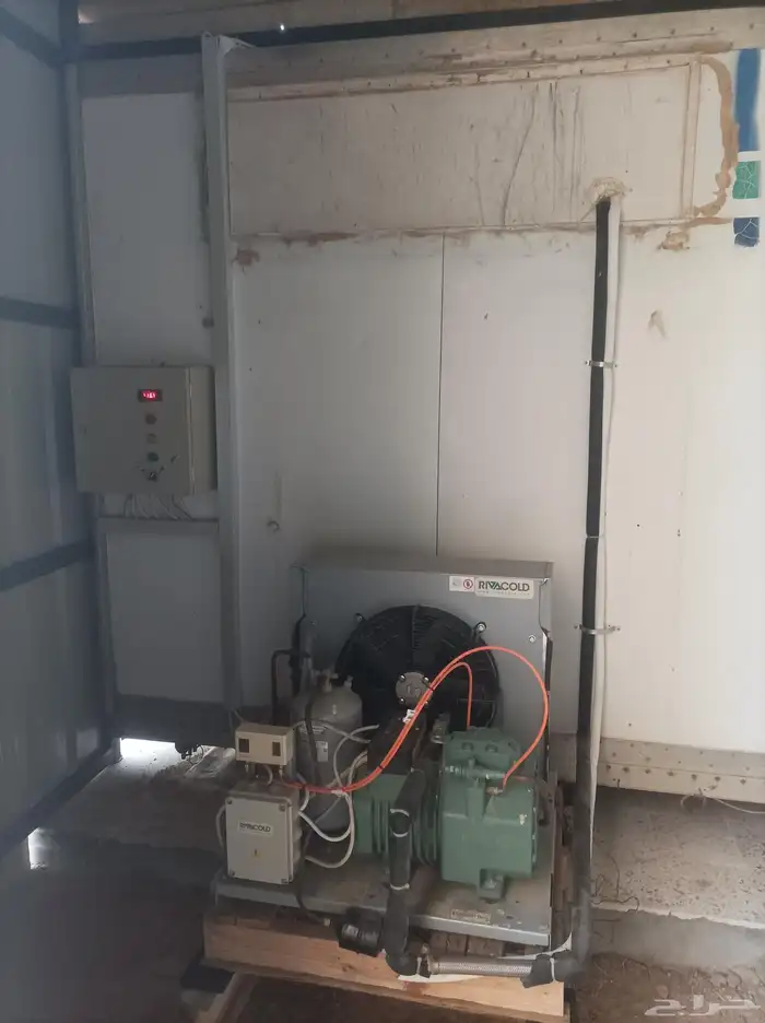 للبيع ثلاجه ماطور إيطالي شبه جديد 0