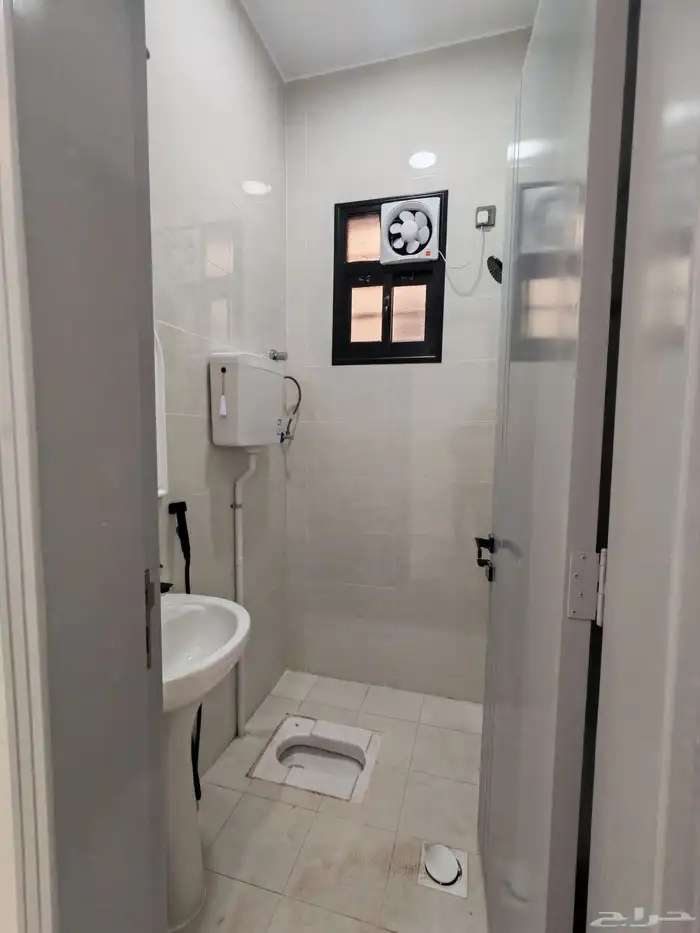 للبيع بشمال الخميس روف مع بايكه سياره ب 650 الف vip 35