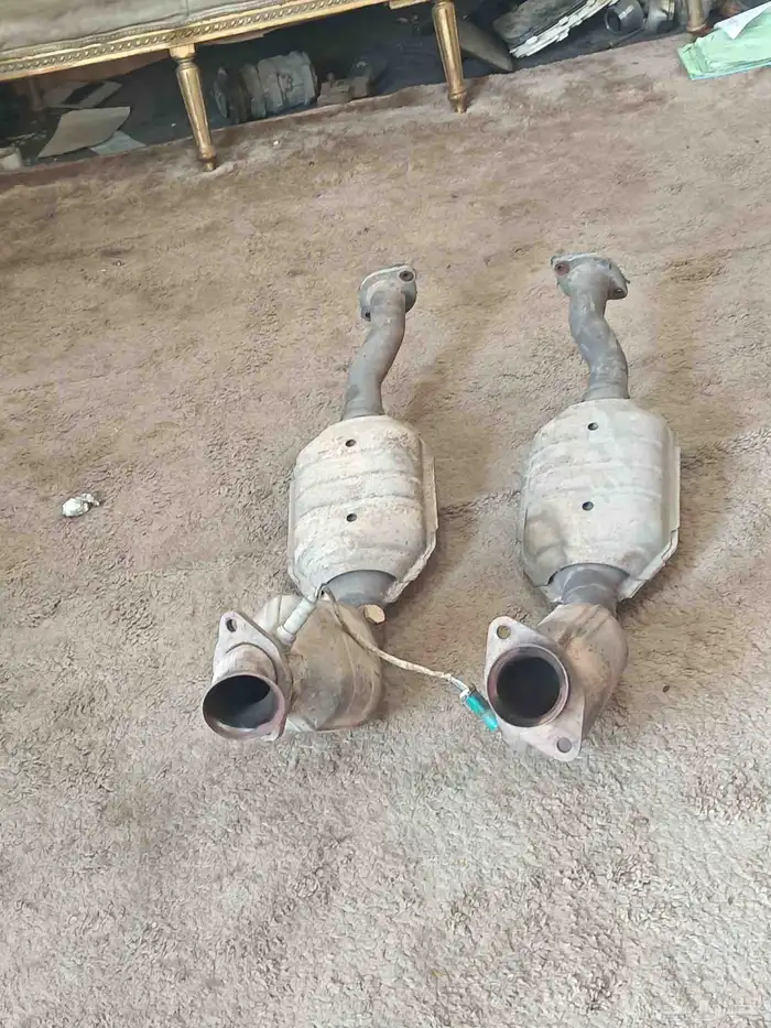 دبات تلوث فورد فكتوريا و ماركيز دبات بيئه 1