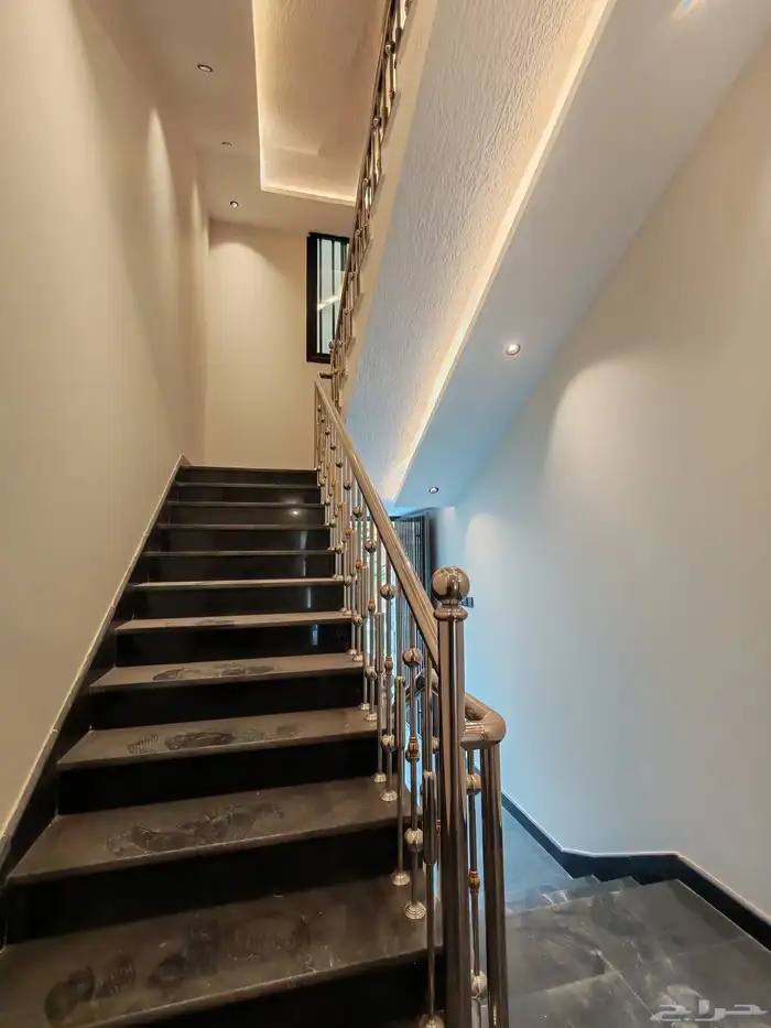 للبيع بدره الموسي شقق علويه بسطح خاص من 500 الف vip 2