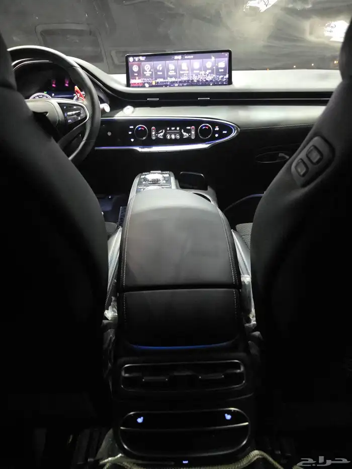 جنسس GV70 2023 فل كامل ديزل 18