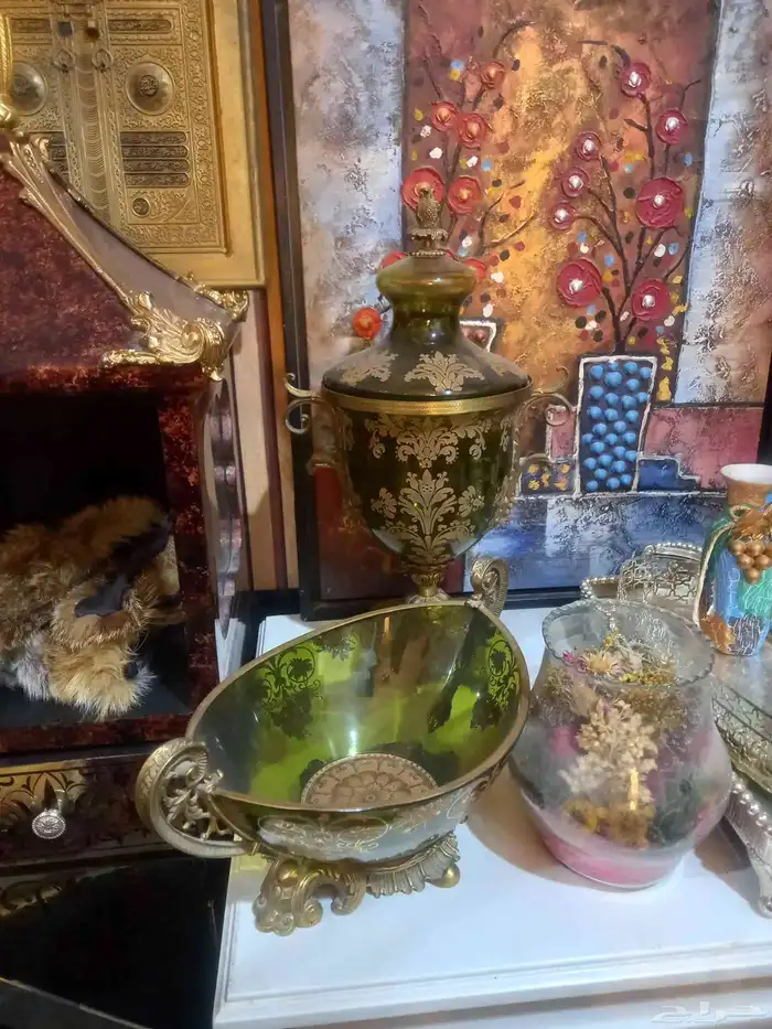 دولاب عبايات وتحف وانتيكات 4