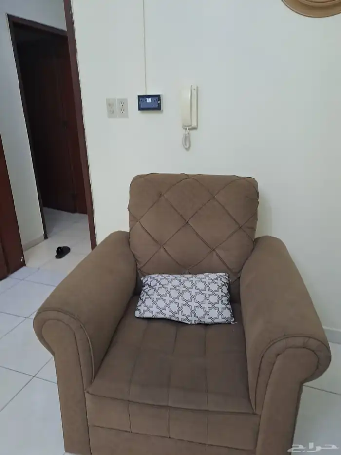 كنب مع طاولة 1