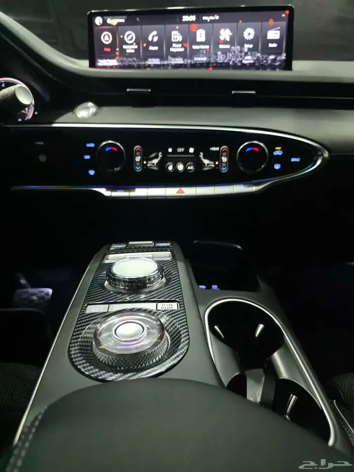 جنسس GV70 2023 فل كامل ديزل 19