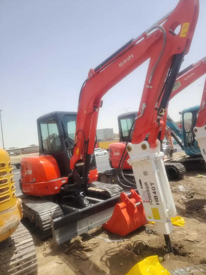 تأجير رافعات شوكيه وكرينات سيزر لفت بوكلين صغير مان لفت 3