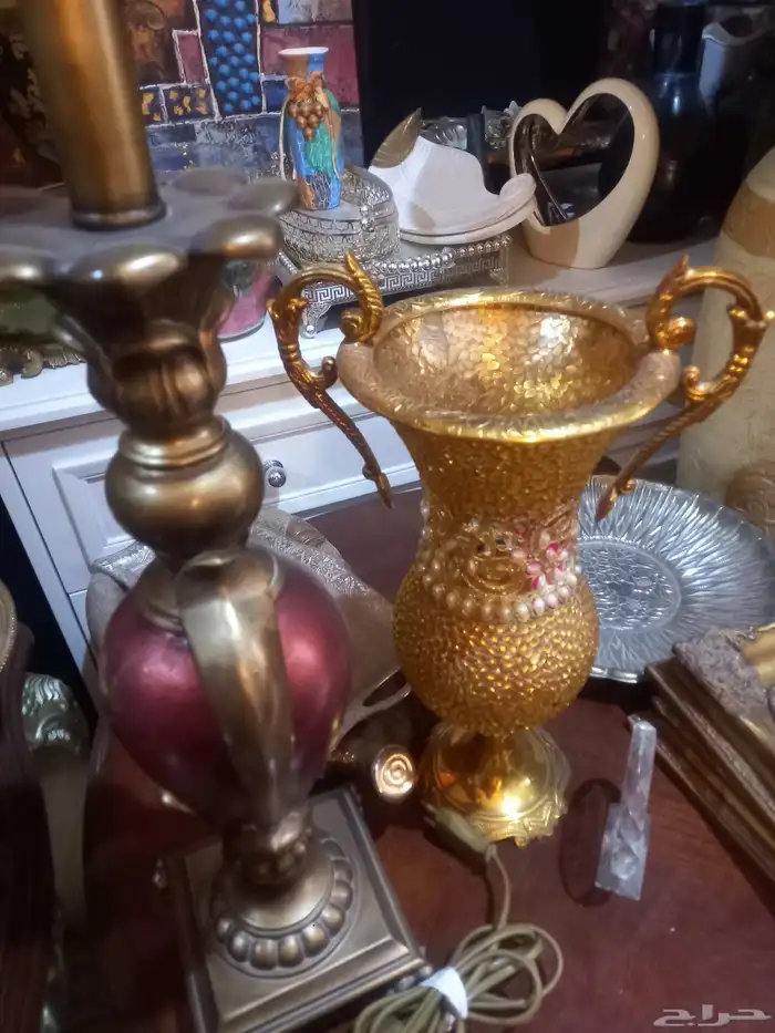 دولاب عبايات وتحف وانتيكات 6