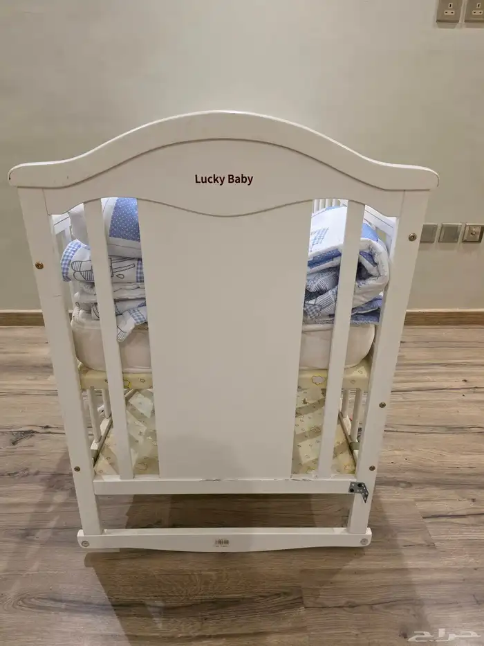 سرير أطفال للبيع 1