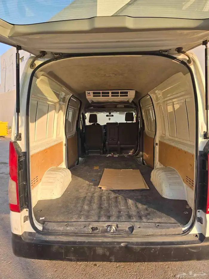 تويوتا هايس فان 2023 سقف عالي 11