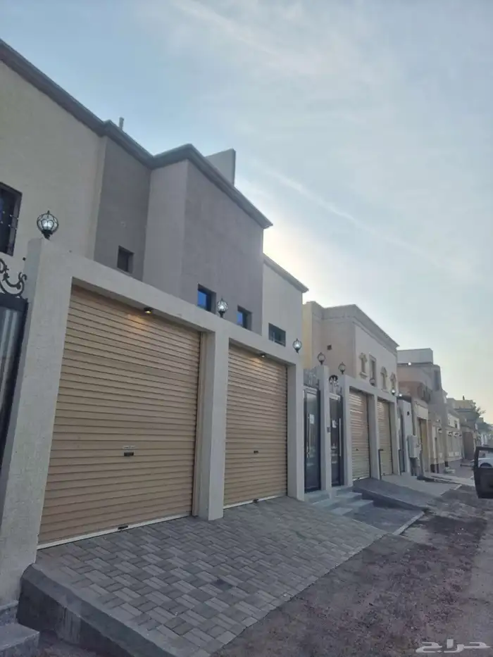 للبيع شقة دبلكس حي احد 0