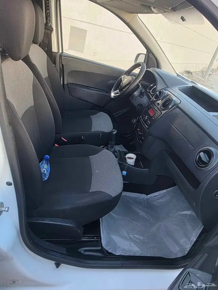 رينو دوكر فان 2022 حبتين نضيف بنزين 9