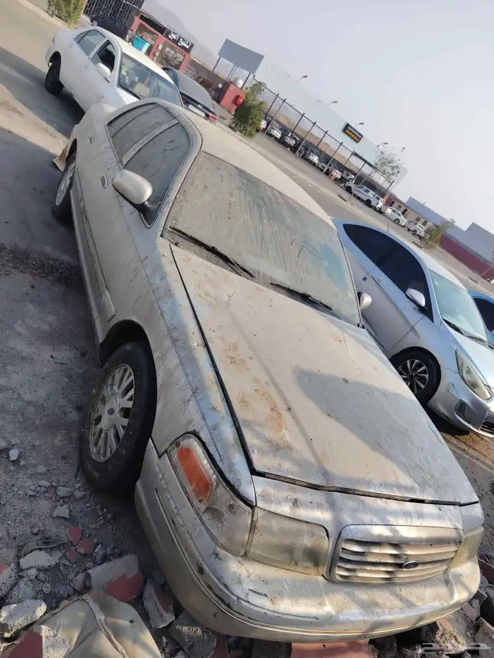 فورد فكتوريا من 2000 لين 2011 موجود جميع قطع غيار فقط 187 3