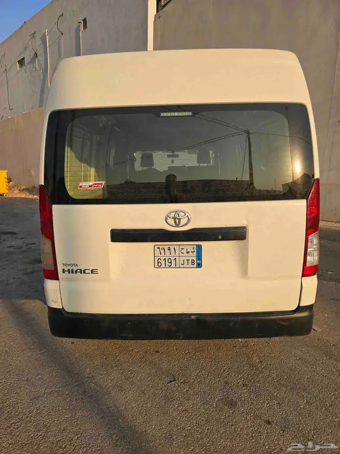 تويوتا هايس فان 2023 سقف عالي 3