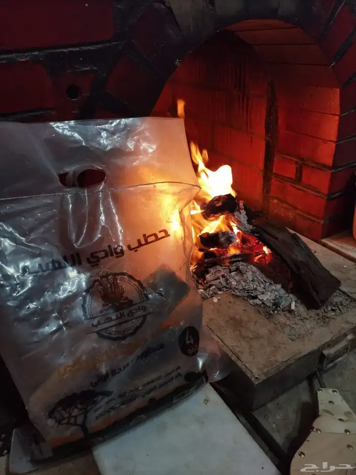 حطب مستورد 4 كيلو فحم 4 كيلو 20 ريال مع التوصيل حسب الكميه 2