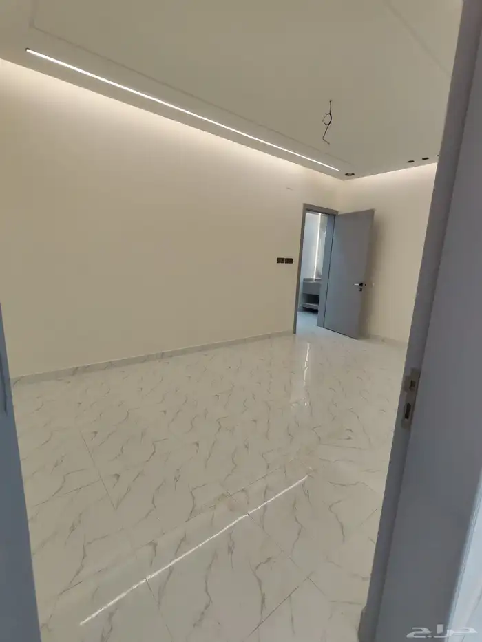 للبيع بشمال الخميس روف مع بايكه سياره ب 650 الف vip 11