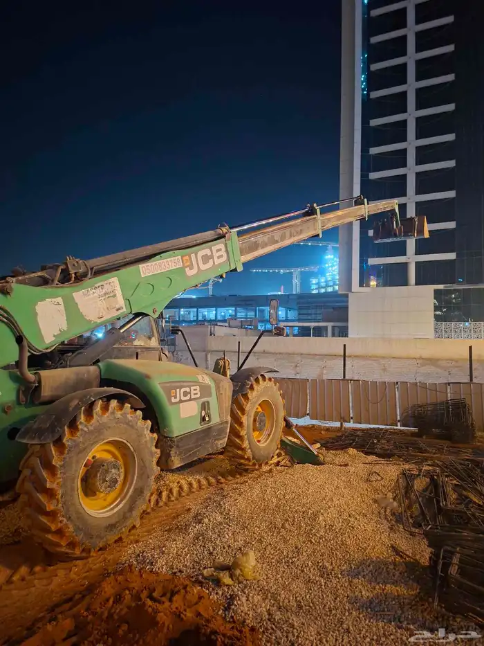 متواجد رفعات تلسكوبيه للايجار ورافع شوكيه ببكاتت وتيليهندر ف 4