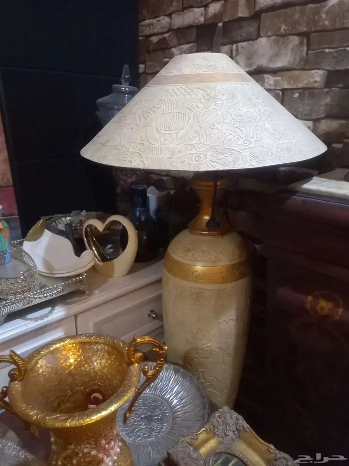 دولاب عبايات وتحف وانتيكات 5