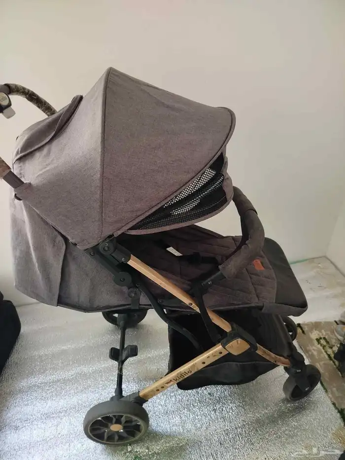 عربة الأطفال 1