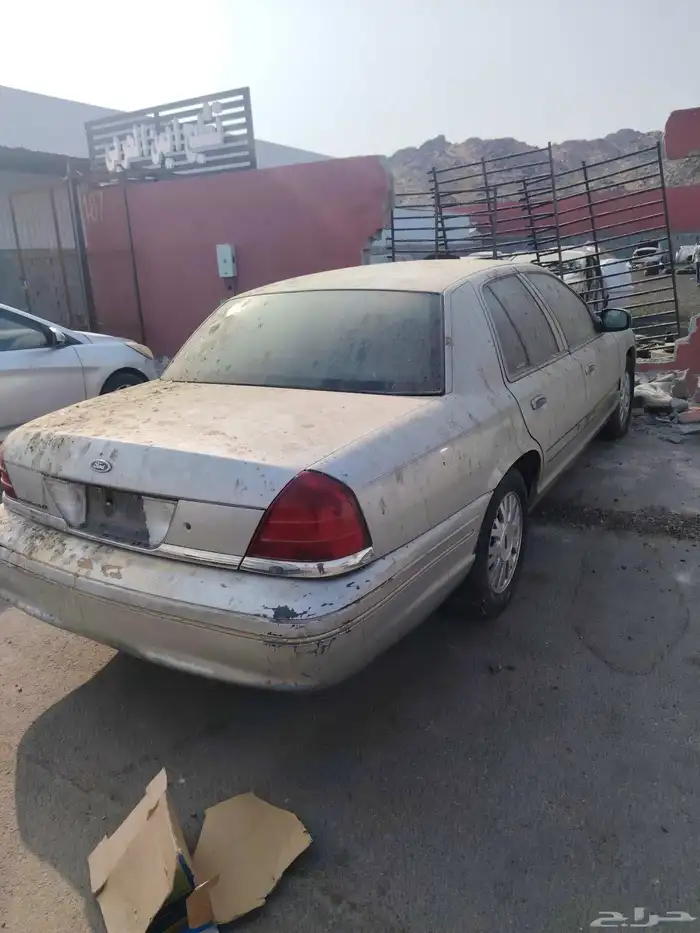 فورد فكتوريا من 2000 لين 2011 موجود جميع قطع غيار فقط 187 2