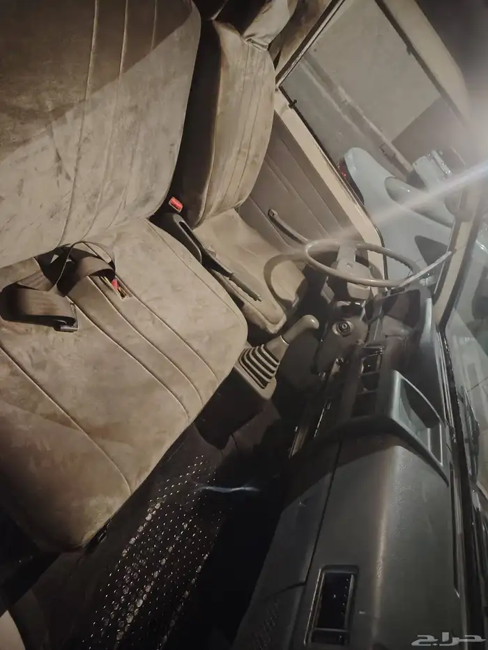 باص بضاعه ميتسوبيشي للأيجار 1