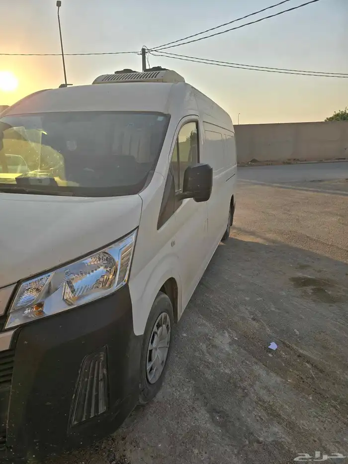 تويوتا هايس فان 2023 سقف عالي 1