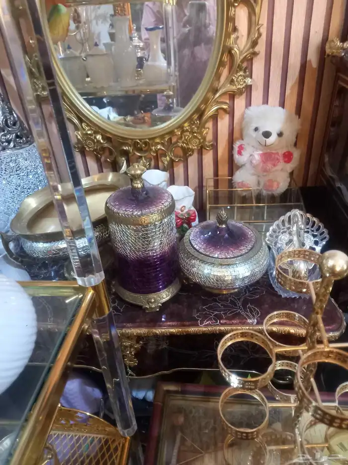 دولاب عبايات وتحف وانتيكات 7