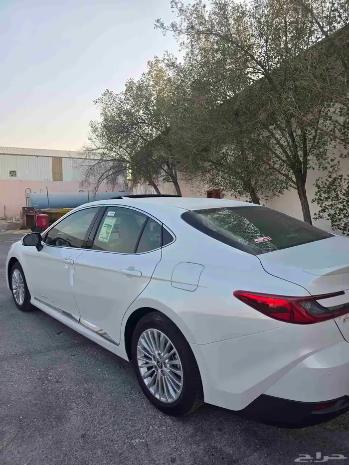 تويوتا كامري بحالة الوكاله استخدام يومين 5