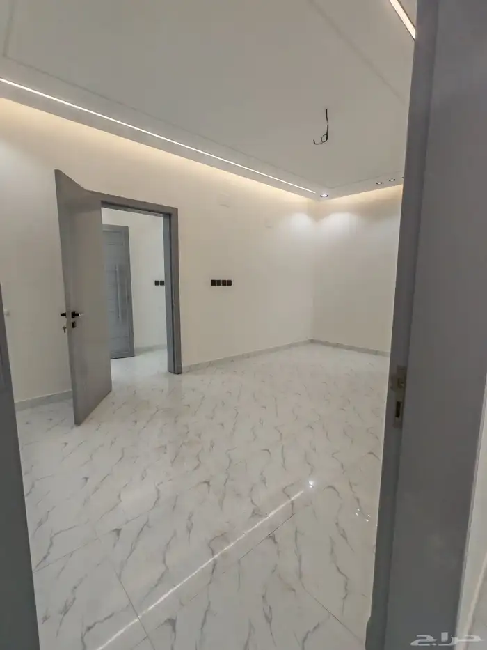 للبيع بشمال الخميس روف مع بايكه سياره ب 650 الف vip 28