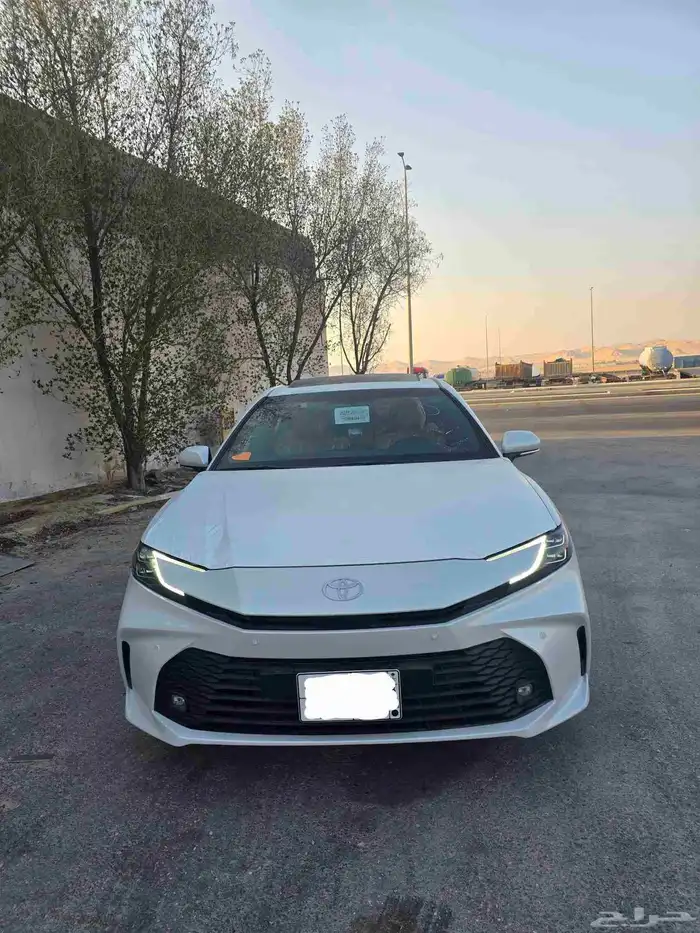 تويوتا كامري بحالة الوكاله استخدام يومين 6