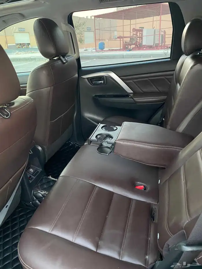 متسوبيشي مونتيرو 2022 أعلى فئه 10