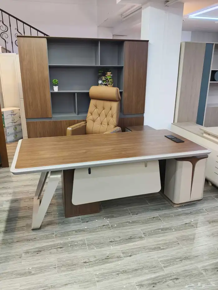 مكتب مدير طقم مكتب اداري دولاب كرسي جلد فخم 0