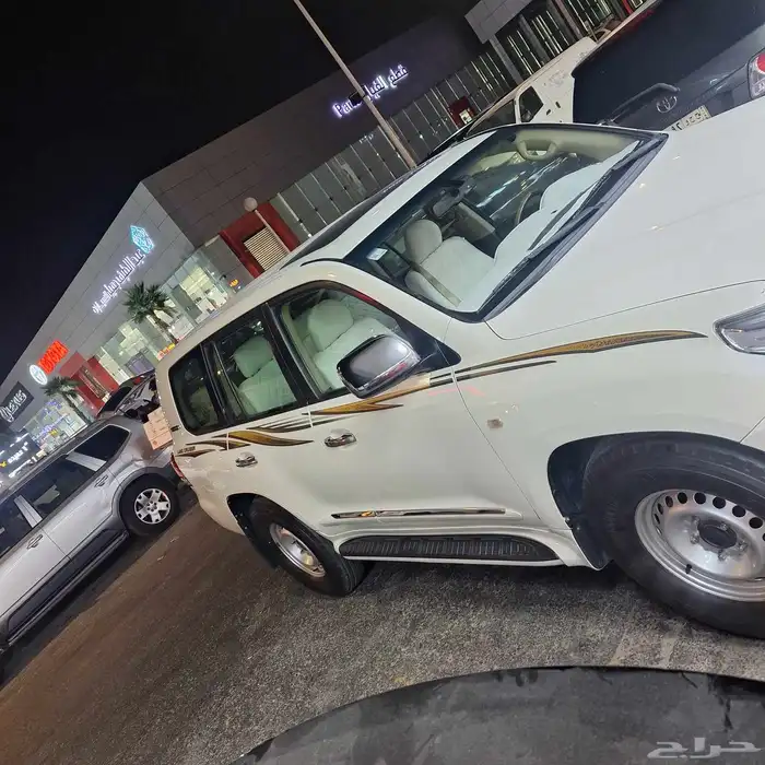 خط لاند كروزر 2011 اصلي 1