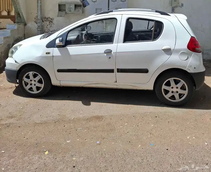 جيلي باندا هاتشباك موديل 2013 6