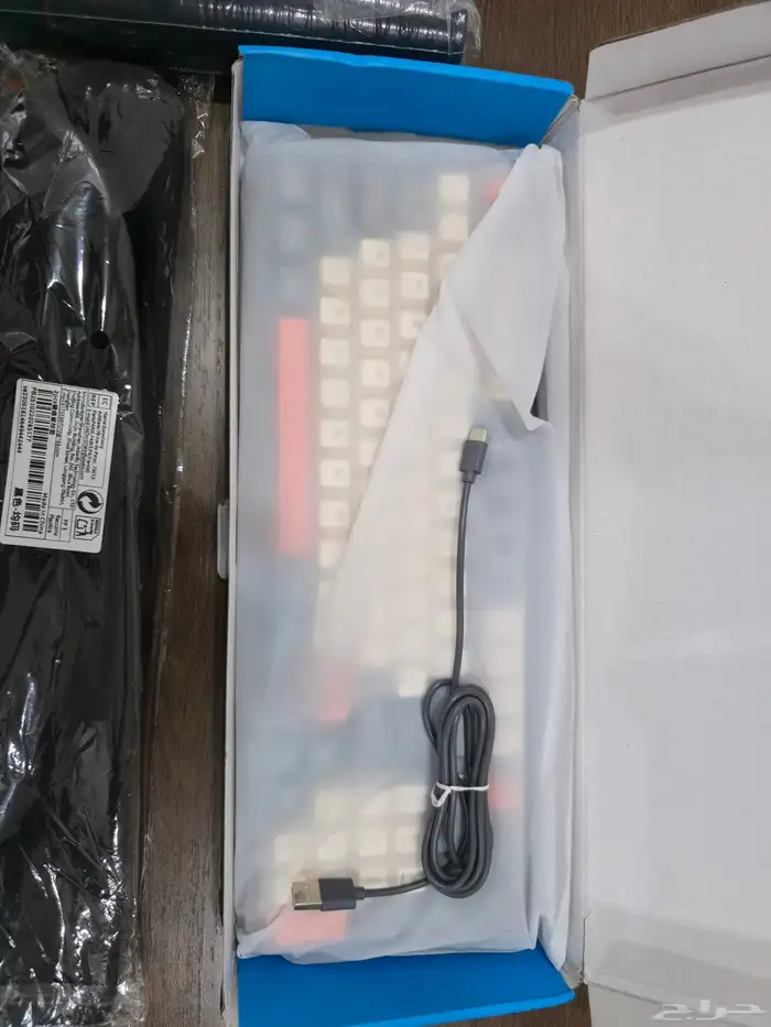 كيبورد ميكانيكي XUNFOX K94 بلوتوث وإضاءة RGB (نظيف جد ا) 1