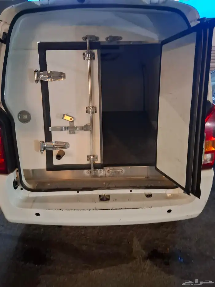 للبيع باص فان صيني ثلاجه 6